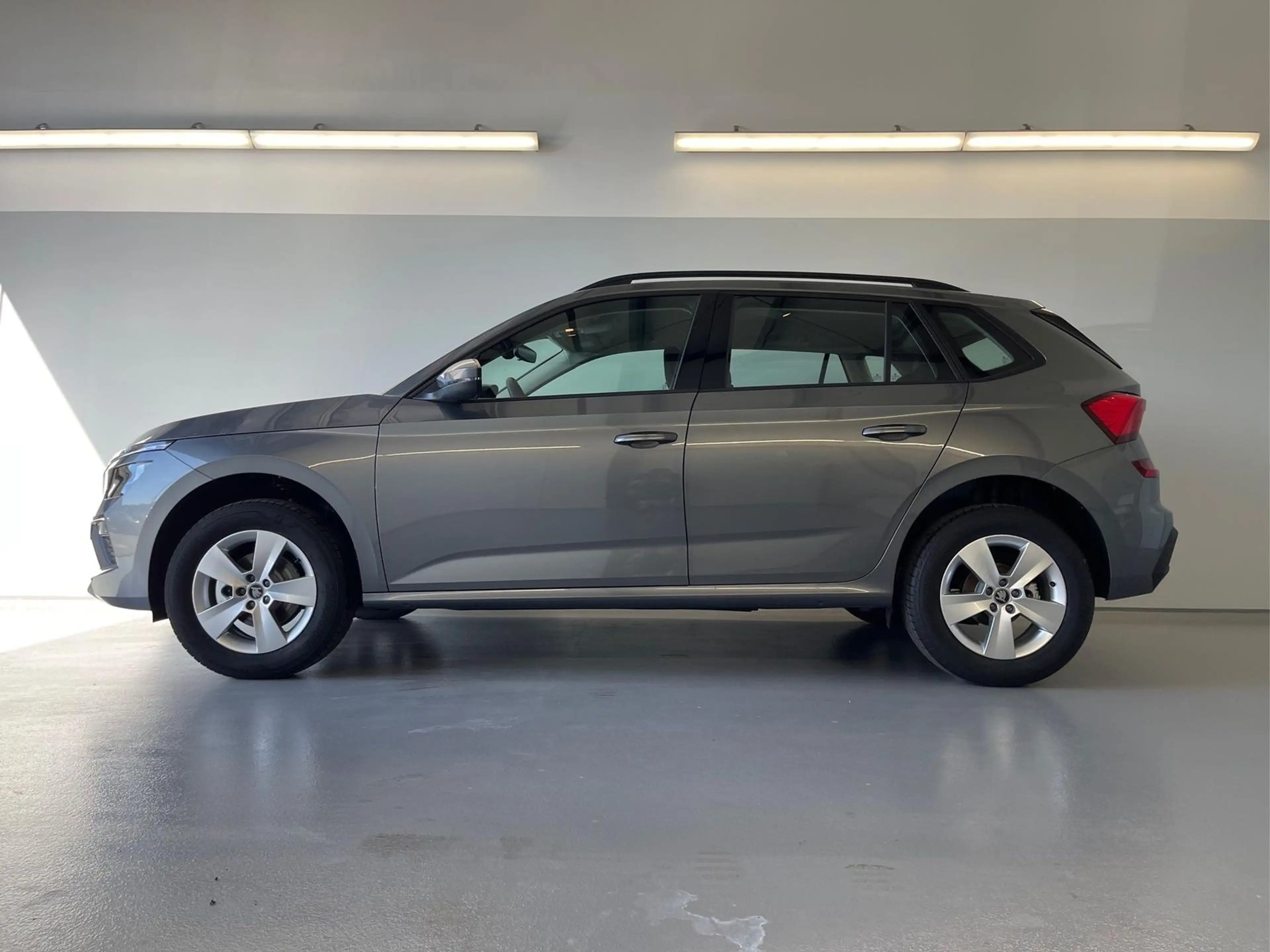 Skoda Kamiq 1.0 TSI DSG AHK+Alu16+Sitzheizung+AppCo... — photo 3