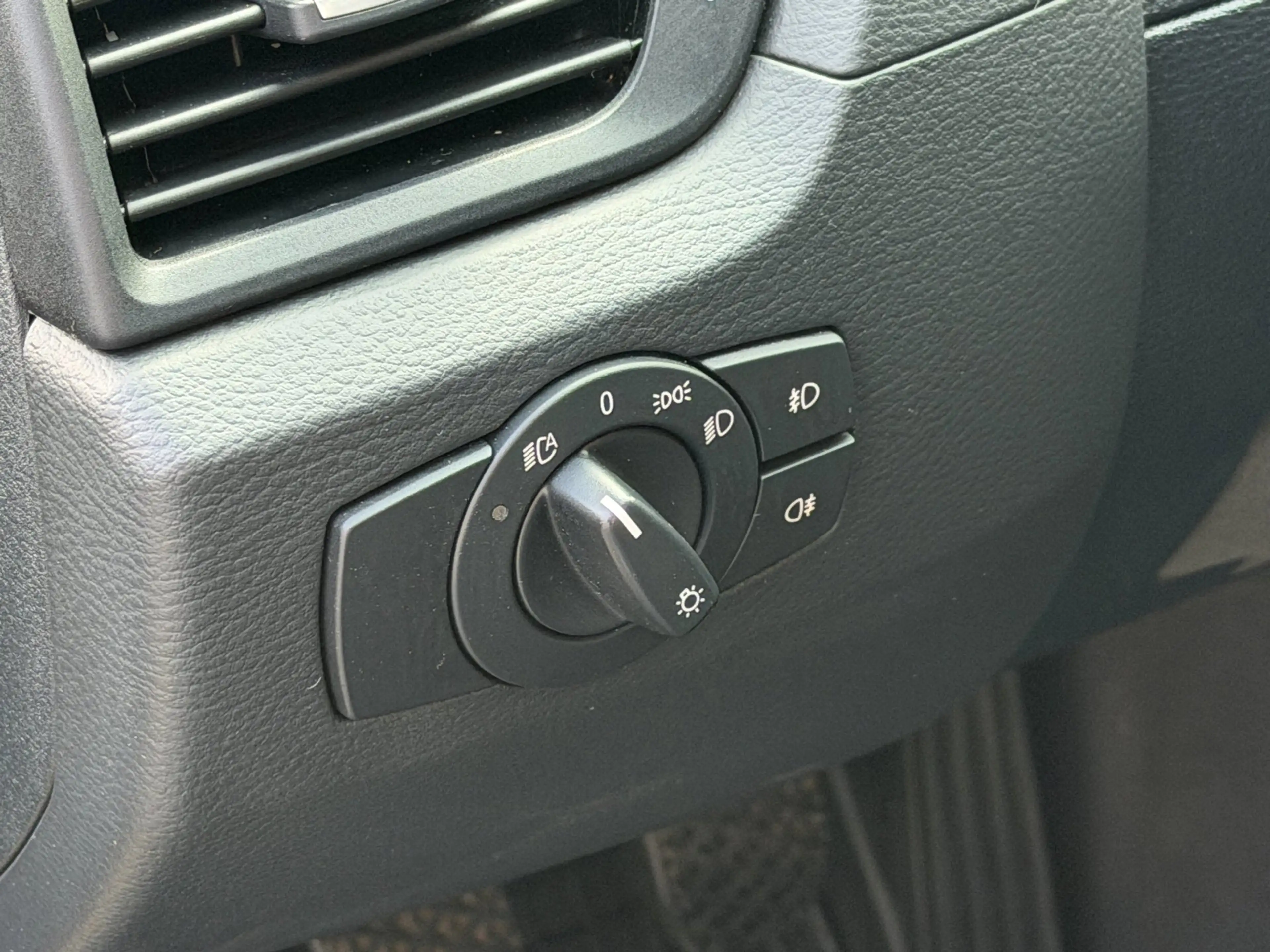 BMW X1 SDrive18i Executive Xenon Leder Trekhaak Navi Stoe — photo 26
