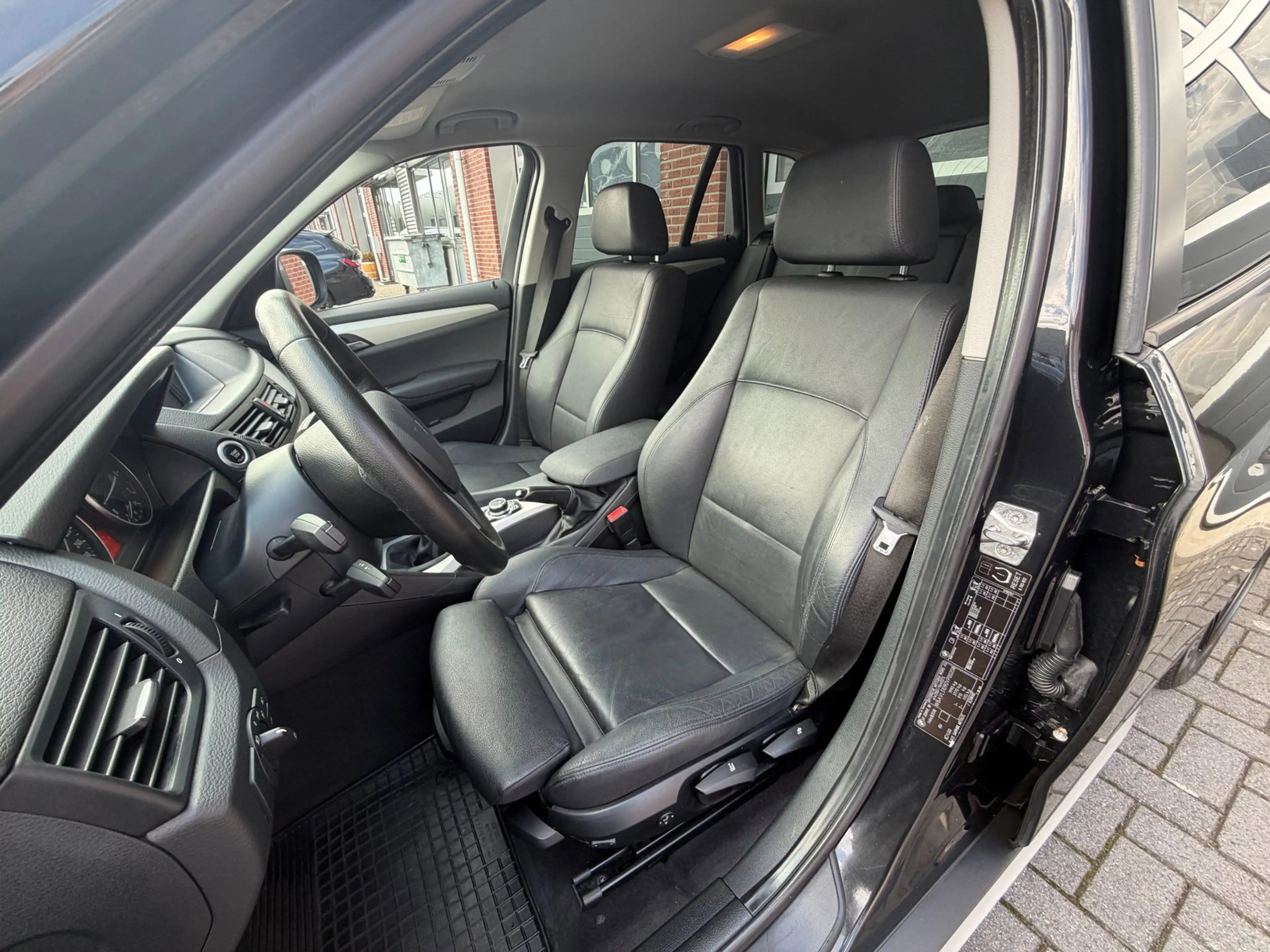 BMW X1 SDrive18i Executive Xenon Leder Trekhaak Navi Stoe — photo 14