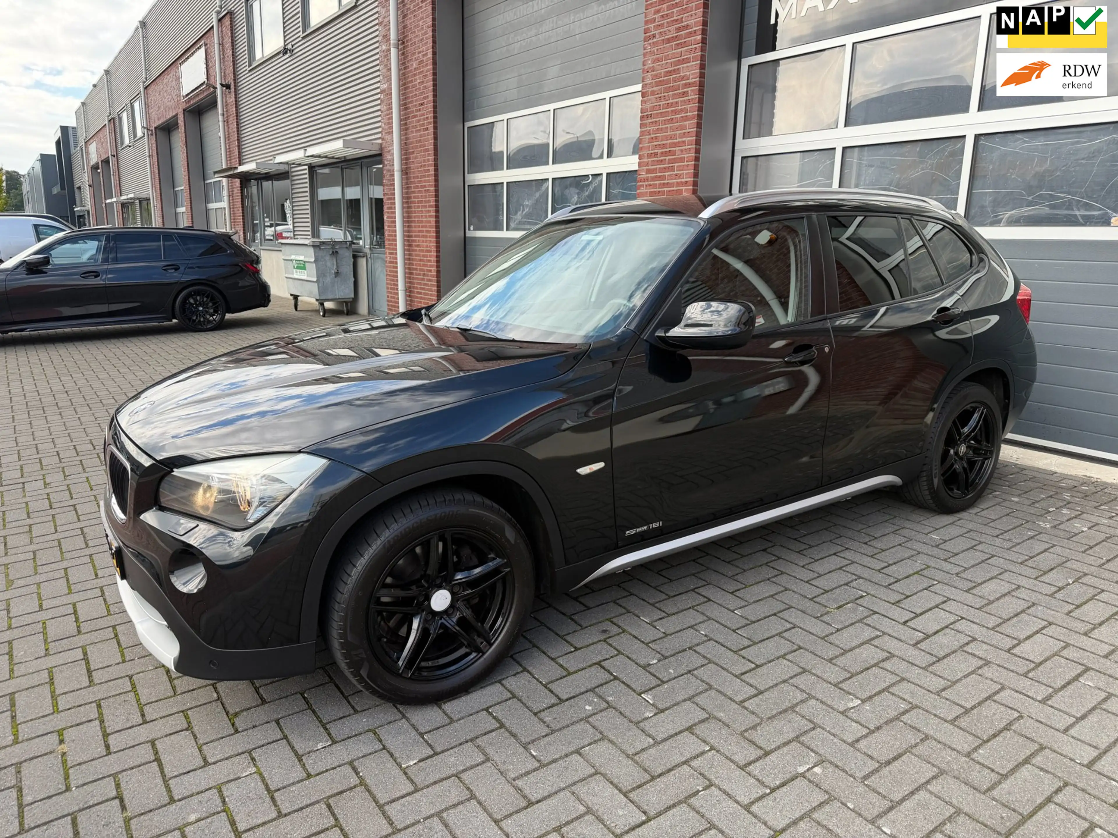 BMW X1 SDrive18i Executive Xenon Leder Trekhaak Navi Stoe