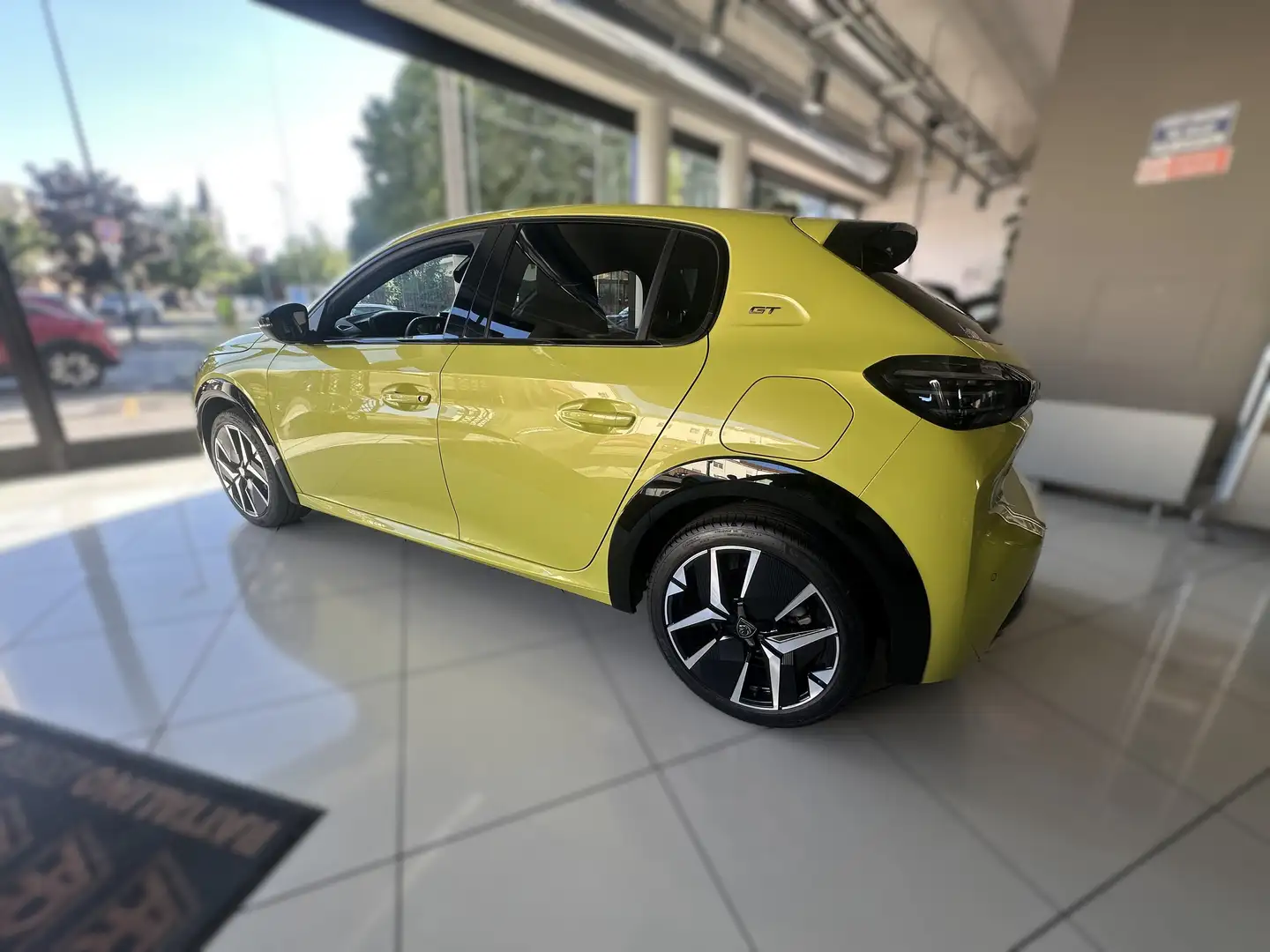Peugeot 208 208 II 2023 1.2 puretech GT pack Giallo - 2