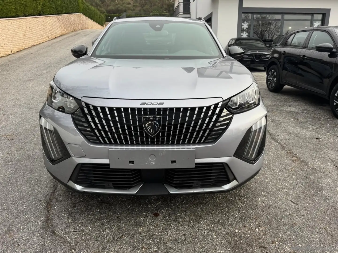 Peugeot 2008 PureTech 100 S&S Allure Grigio - 2