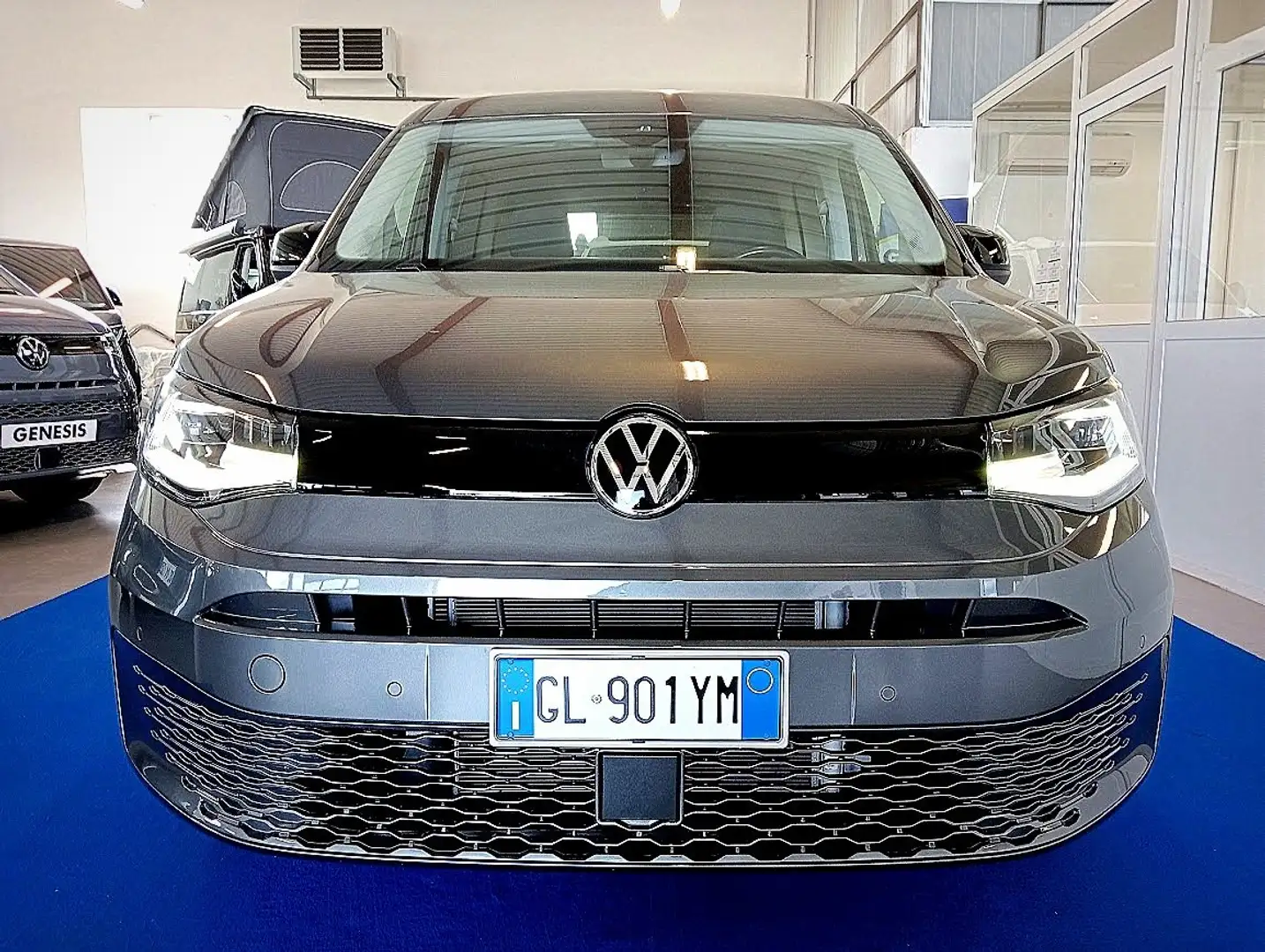 Volkswagen Caddy 1.5 TSI DSG *23000KM* LED KEY PRONTA CONSEGNA Grijs - 2