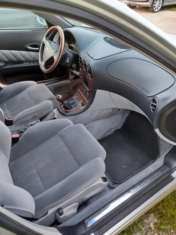 Alfa Romeo 166 JTD 2400, foto 2