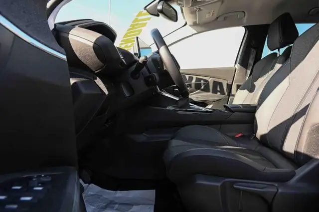 Peugeot 3008 view 13