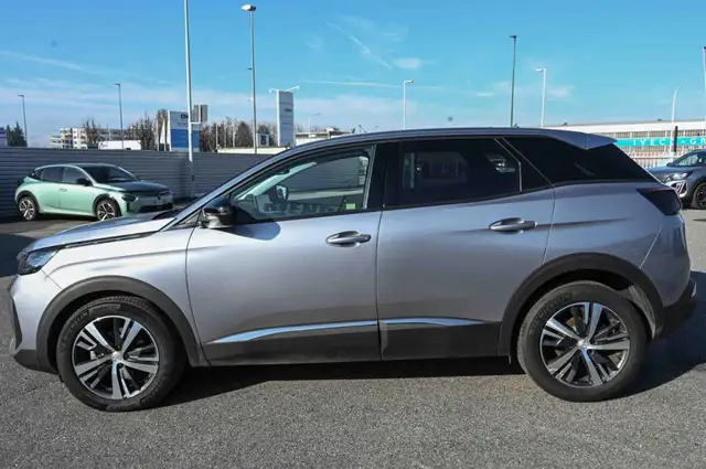 Peugeot 3008 view 8