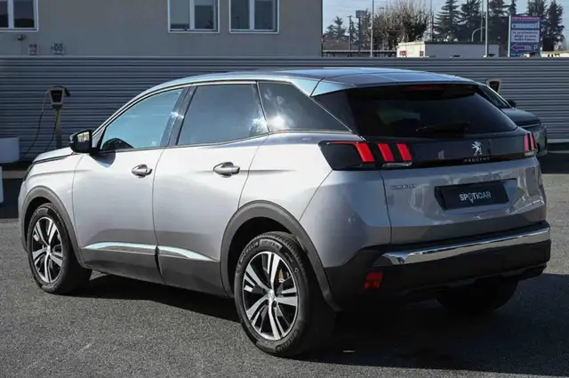 Peugeot 3008 view 7