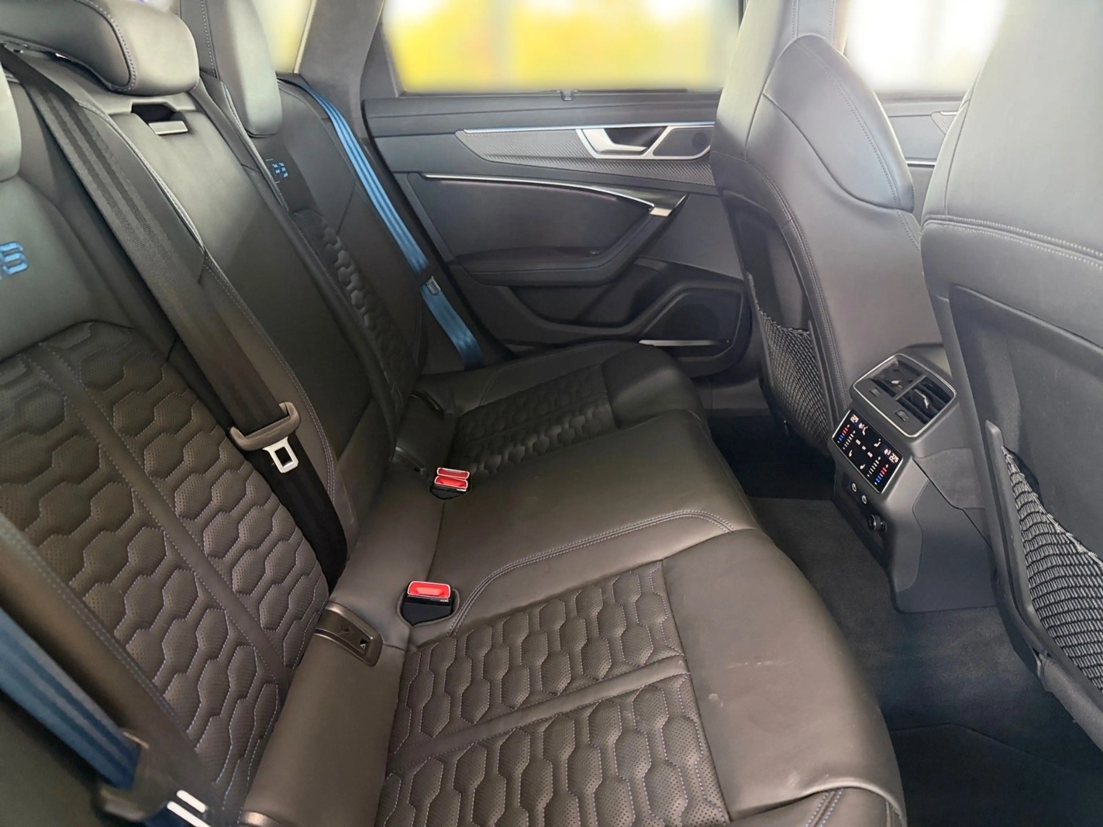 Audi RS6 PERFORMANCE PANO/KERAMIK/VOLL !!! — photo 13