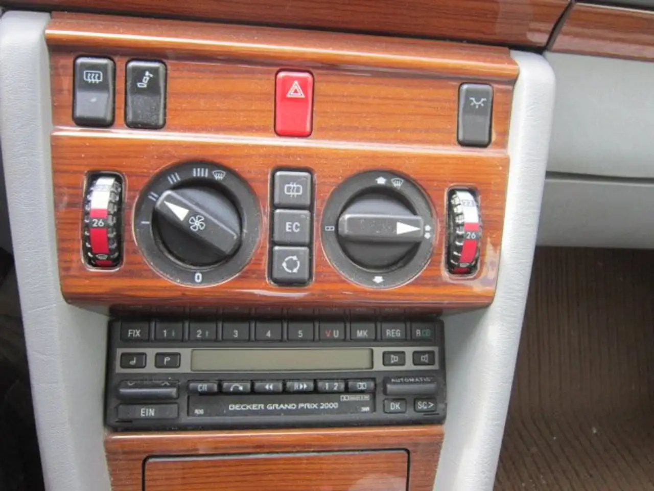 Mercedes-Benz 230 E Aut., foto 10