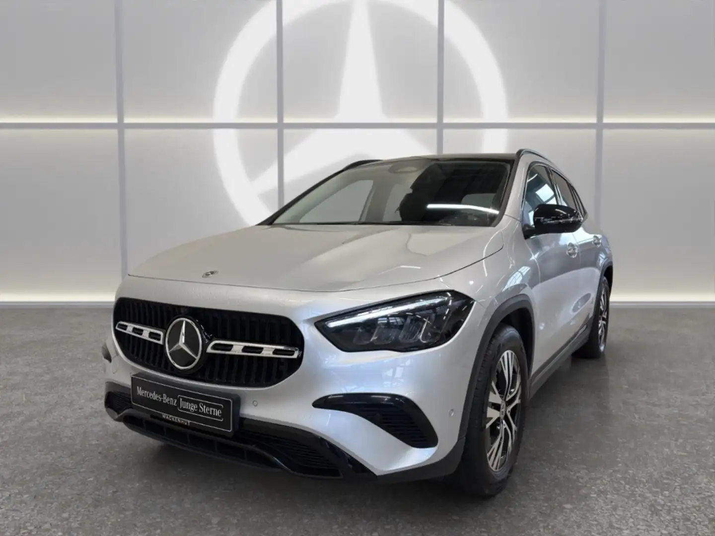 Mercedes-Benz GLA 200 d 4M PROGRESSIVE ADVANCED NIGHT+AHK Silber - 1