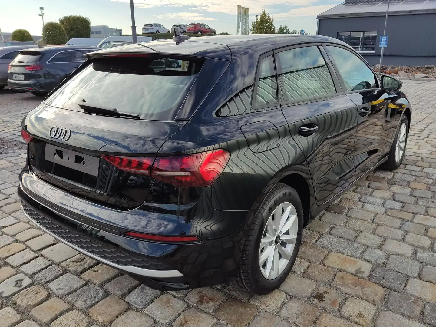 Audi A3 35 TFSI  150 PS S-Tronic -Kamera,ACC,Sitzheizun... Schwarz - 2
