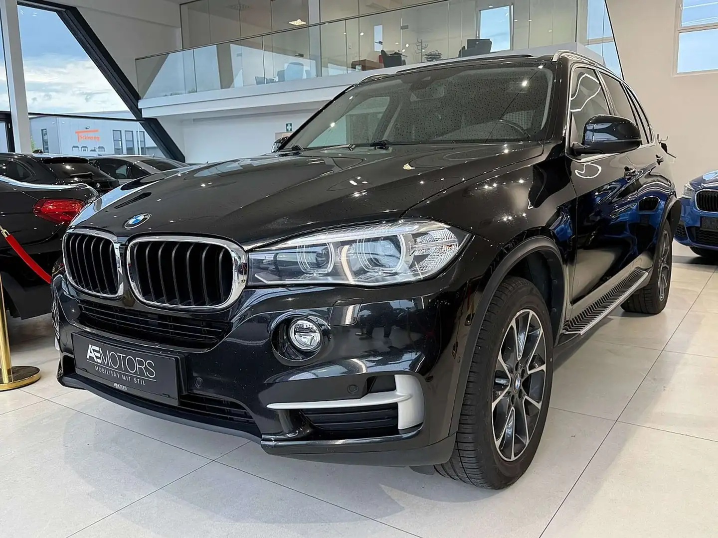 BMW X5 xDrive30d Aut. // PANORAMA // KREDIT-GARANTIE /... Schwarz - 2