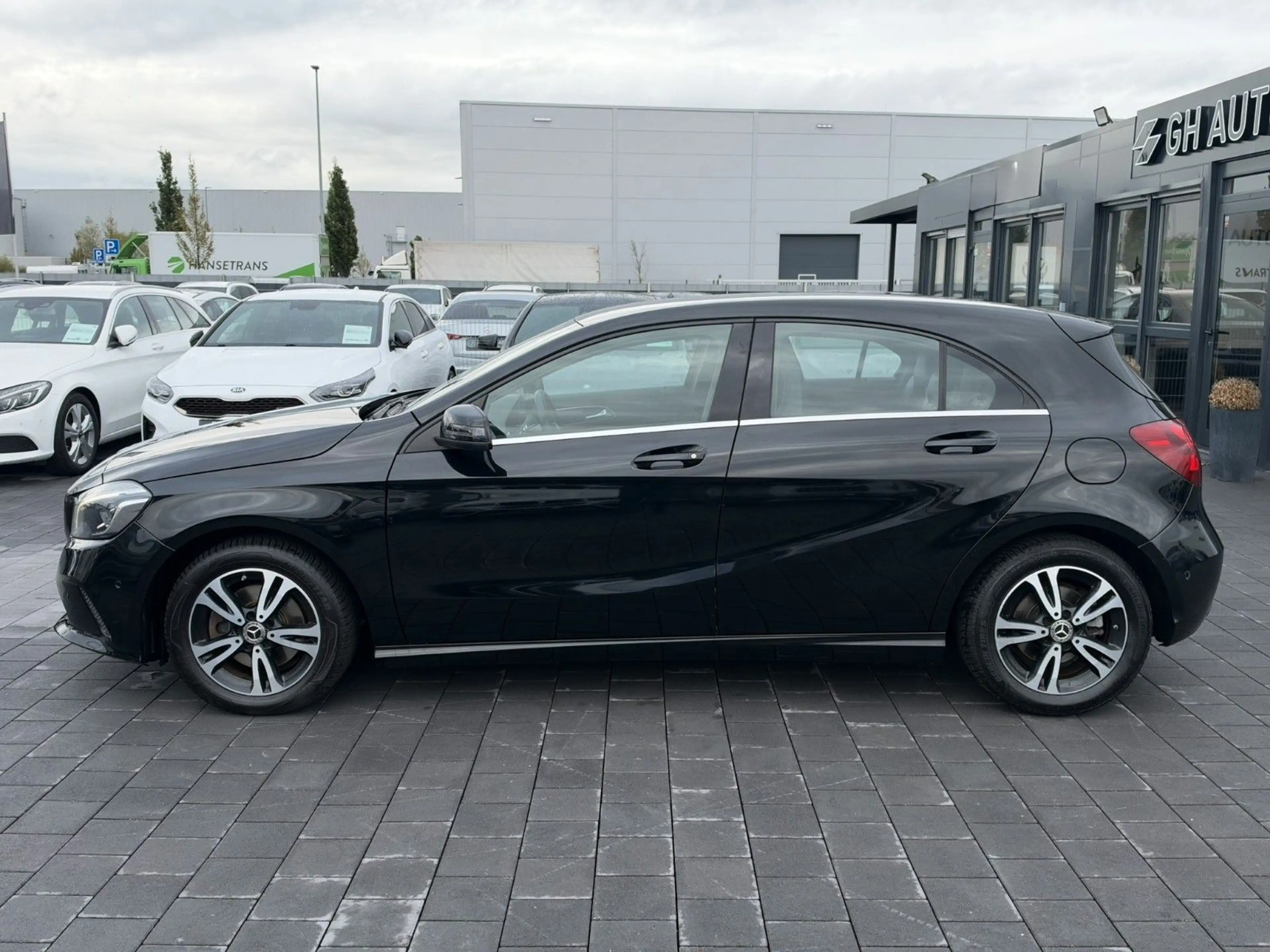 Mercedes-Benz A 200 *AUTOMATIK*LED*TEMPOMAT*CARPLAY*SZHZ*ALU — photo 7