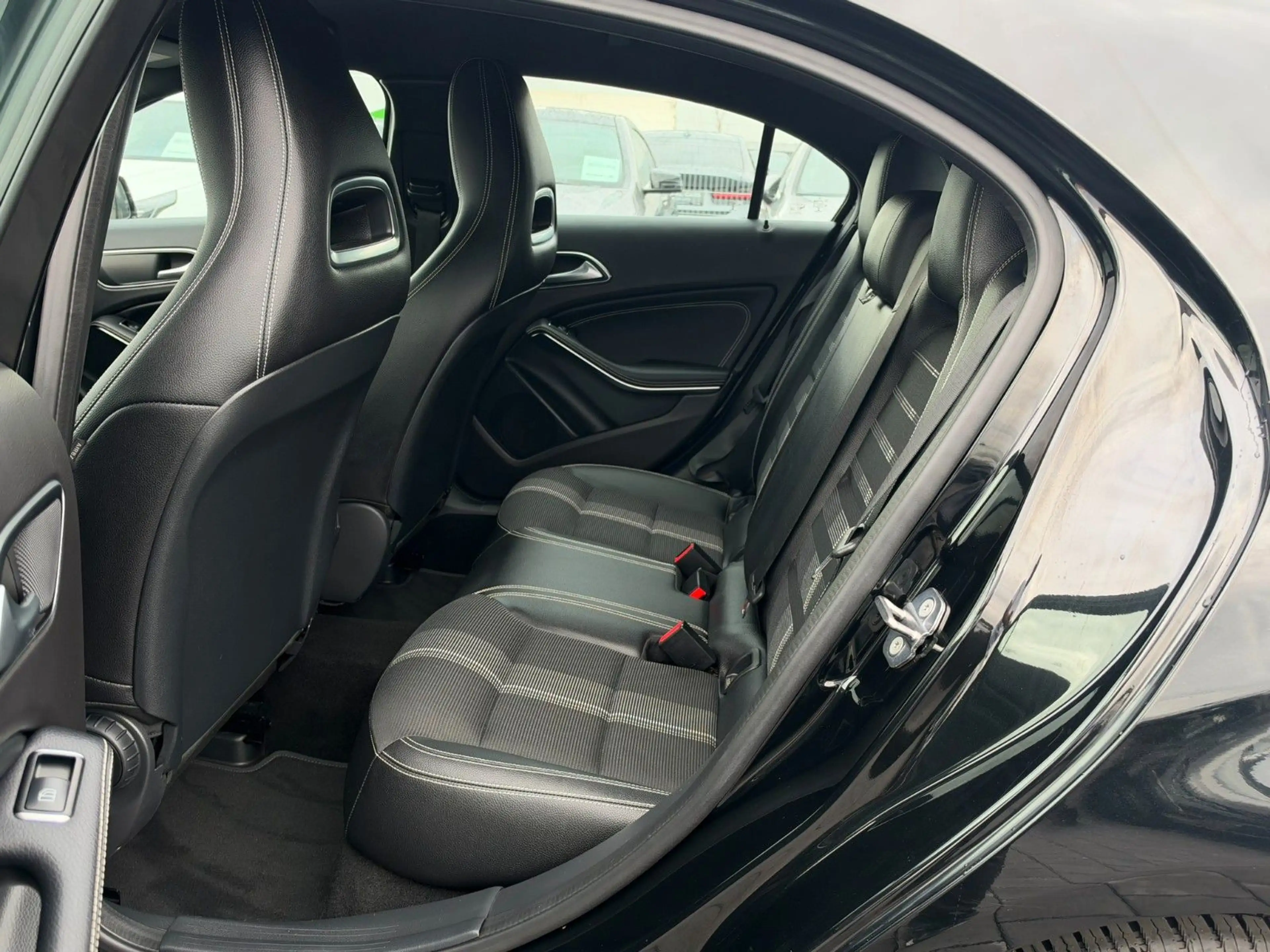 Mercedes-Benz A 200 *AUTOMATIK*LED*TEMPOMAT*CARPLAY*SZHZ*ALU — photo 11