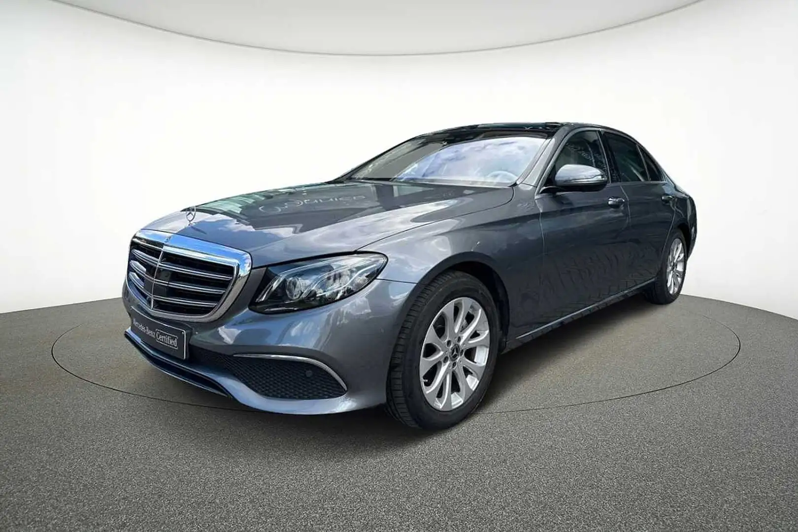 Mercedes-Benz E 200 d Limousine Grey - 1