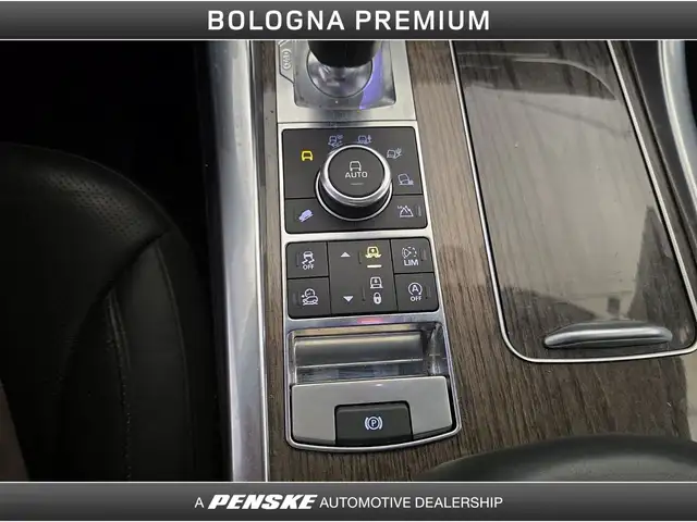 Land Rover Range Rover Sport view 19
