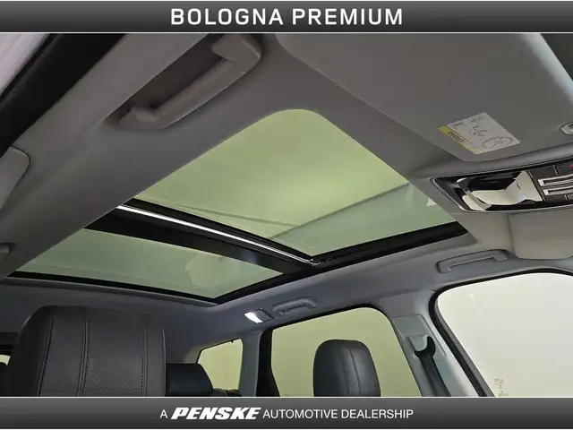 Land Rover Range Rover Sport view 11