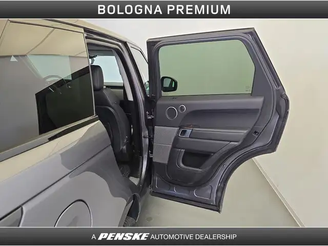 Land Rover Range Rover Sport view 21