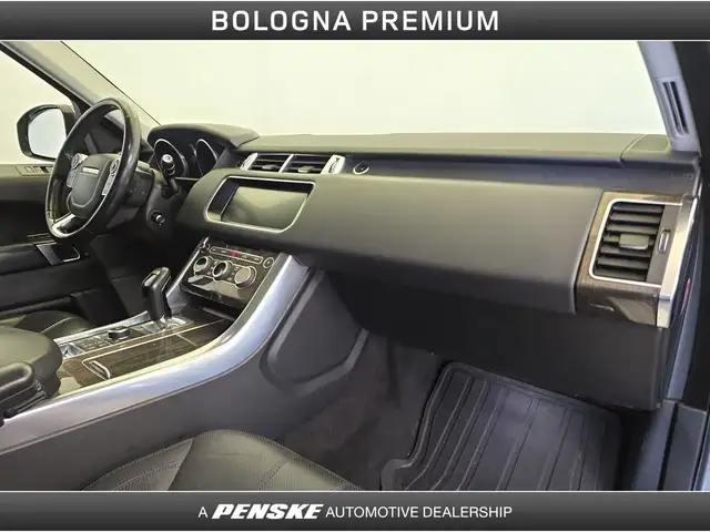 Land Rover Range Rover Sport view 16