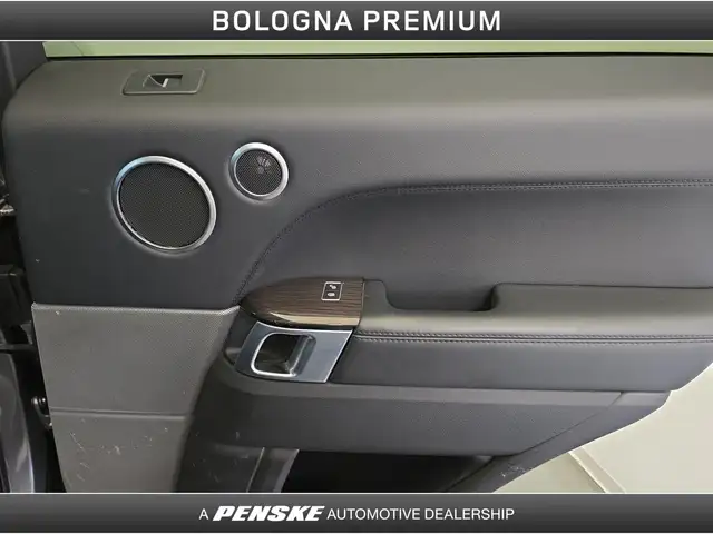 Land Rover Range Rover Sport view 22