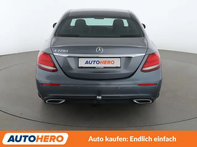 Mercedes-Benz E-Class view 5