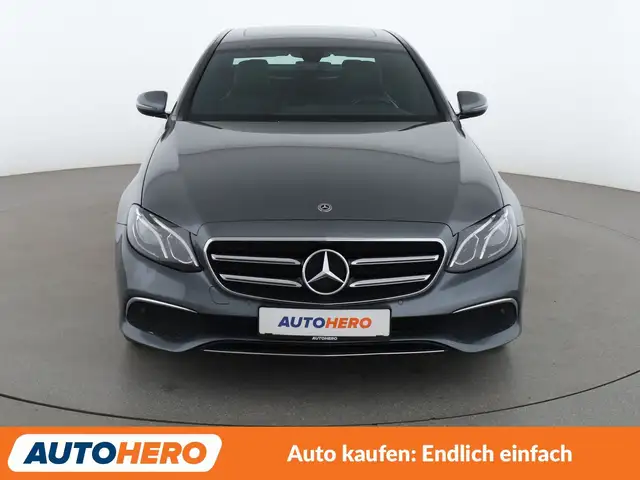 Mercedes-Benz E-Class view 9
