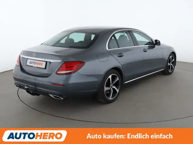 Mercedes-Benz E-Class view 6