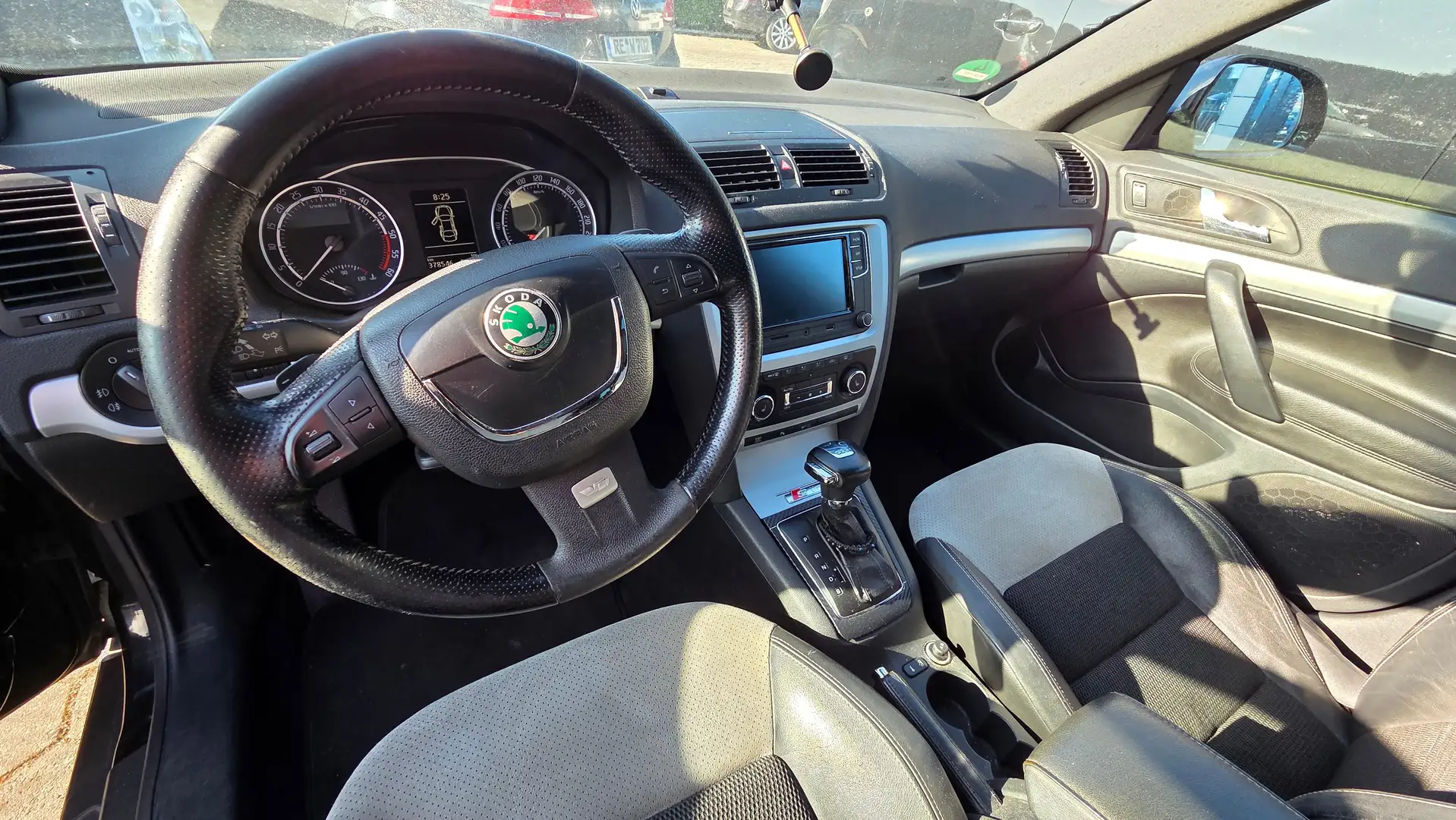 Skoda Octavia RS Automatik Schwarz - 2