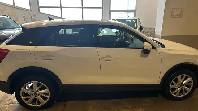 Audi Q2 view 7