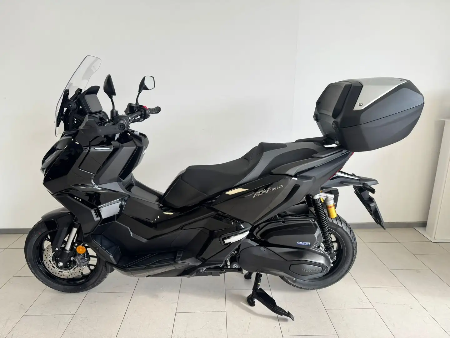 Honda ADV 350 HONDA ADV 350 - 2