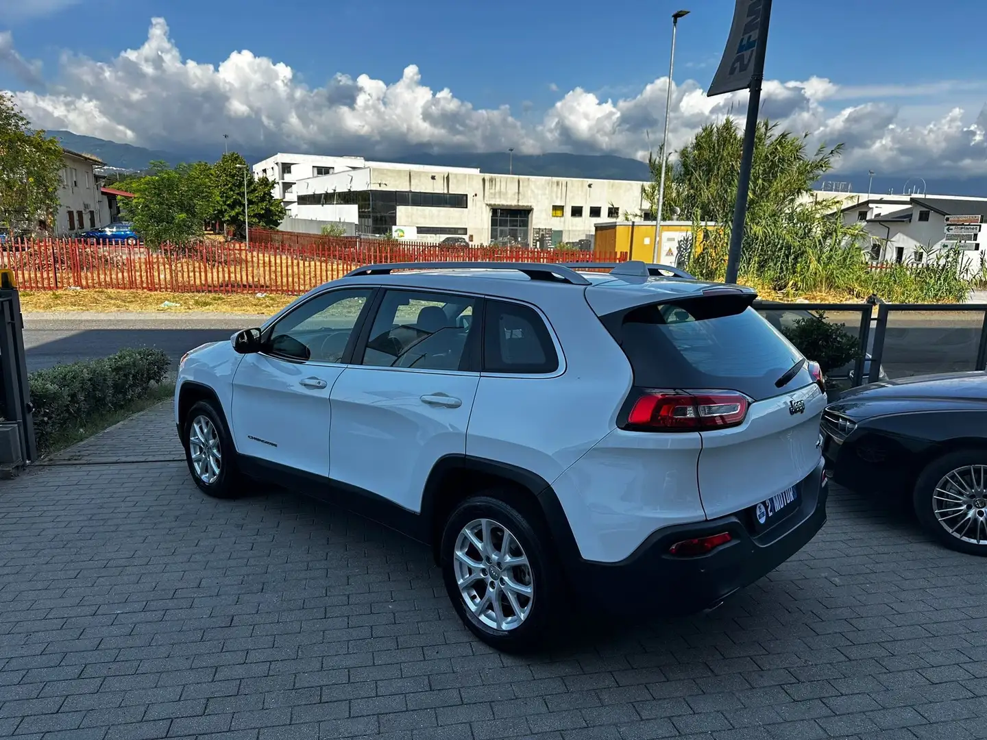 Jeep Cherokee 2.0 mjt II Longitude Fwd 140cv E6 Blanc - 2