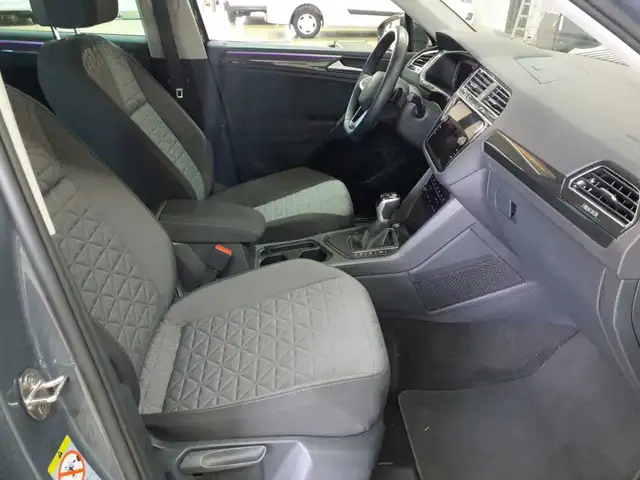 Volkswagen Tiguan view 10