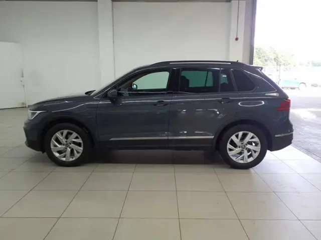 Volkswagen Tiguan view 7