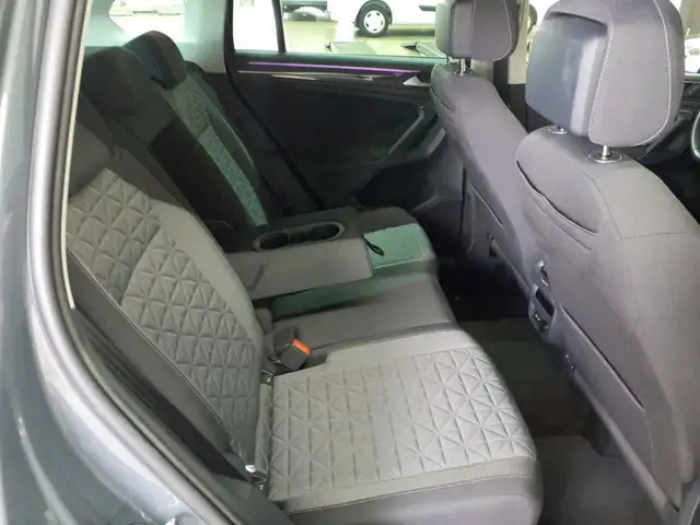 Volkswagen Tiguan view 11