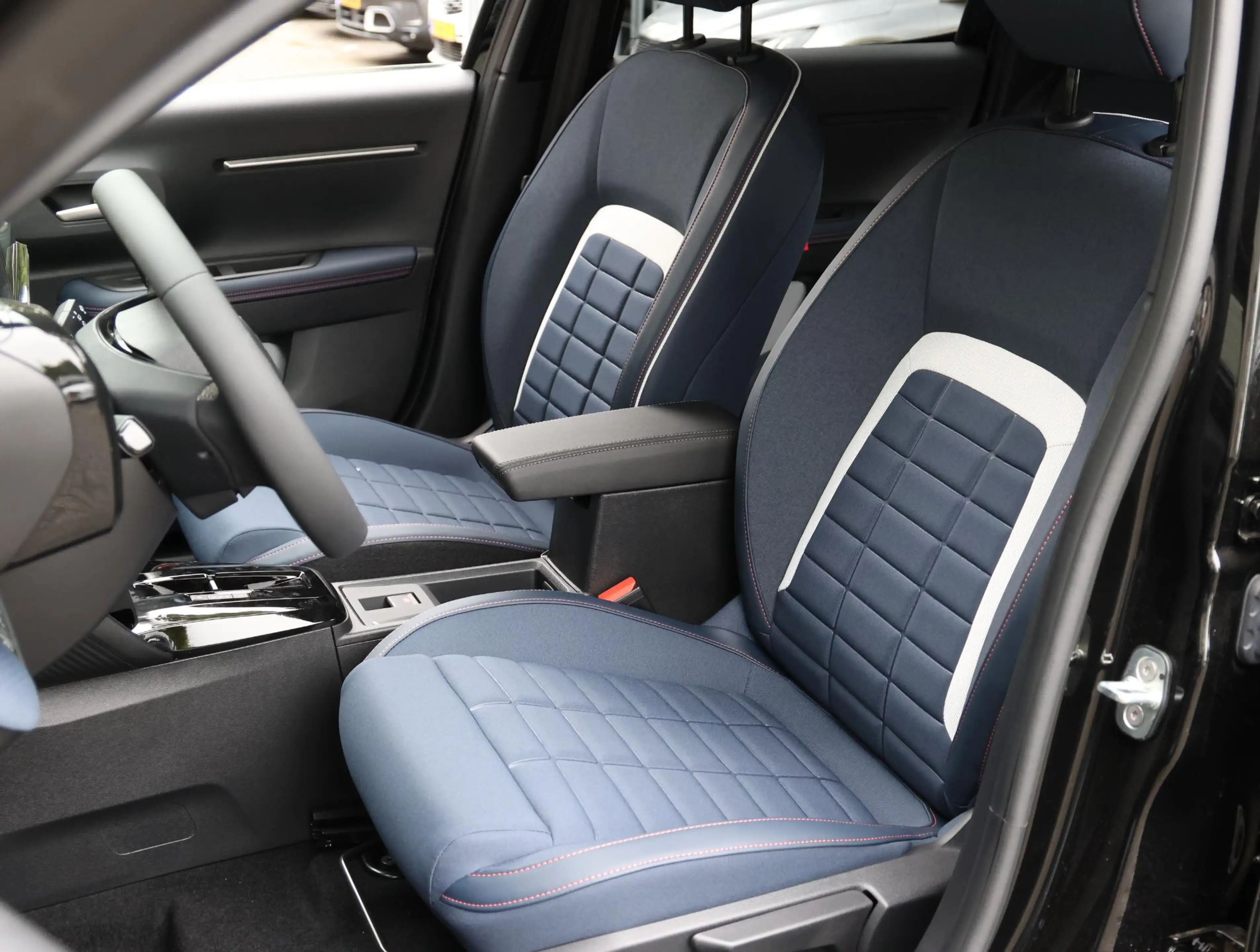 Citroen E-C3 Collection 113pk Comfort Range 44 kWh | Camera | Z — photo 11
