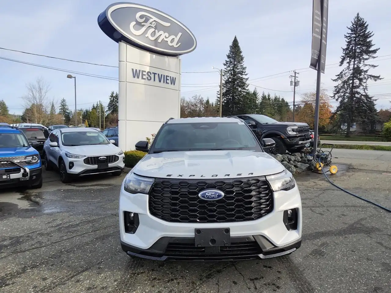 Ford Explorer снимка Ford Explorer