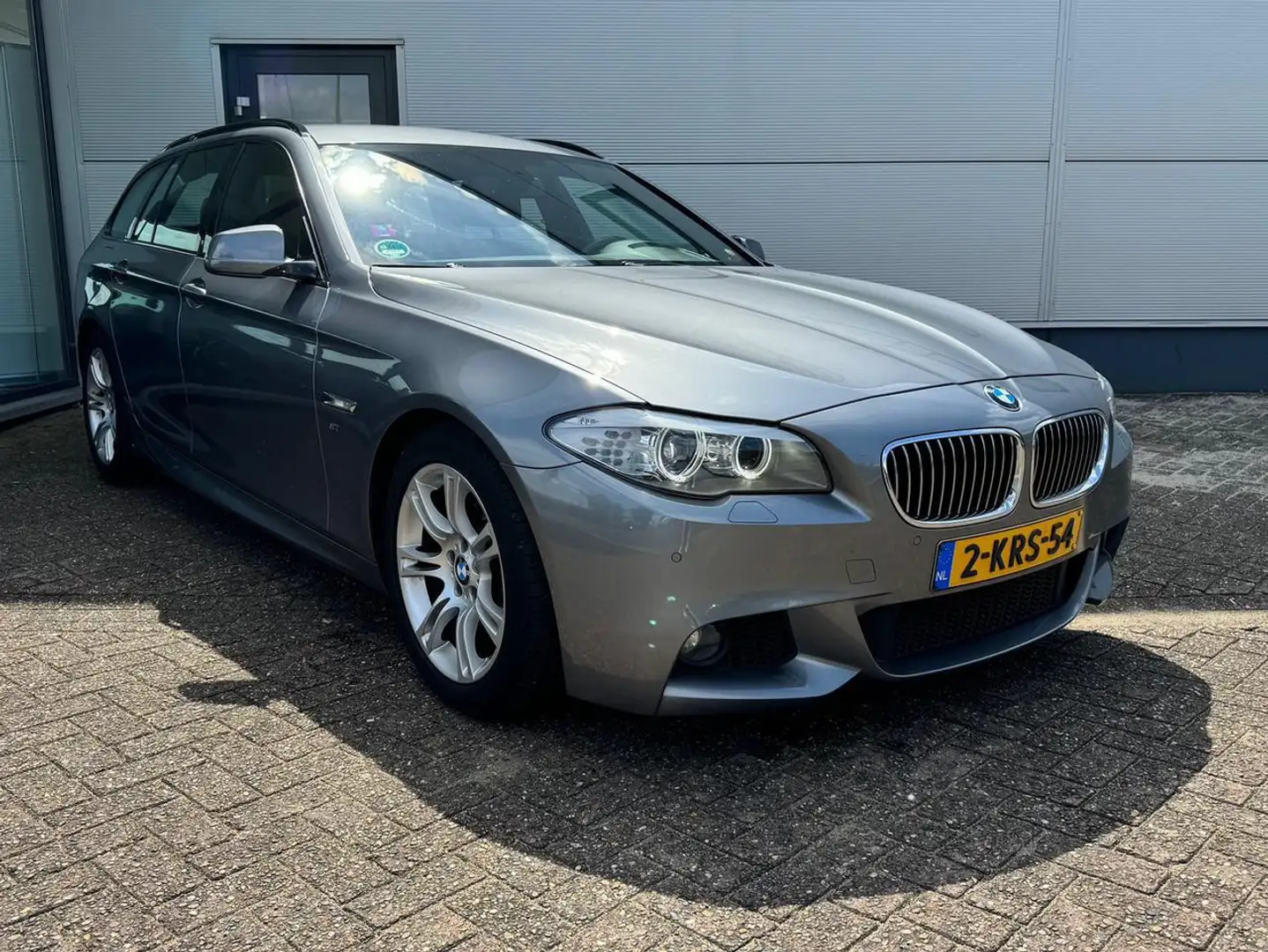 BMW 520 5-SERIE 520D TOURING | AUT8 | M-PAKKET | TREKHAAK Grijs - 2