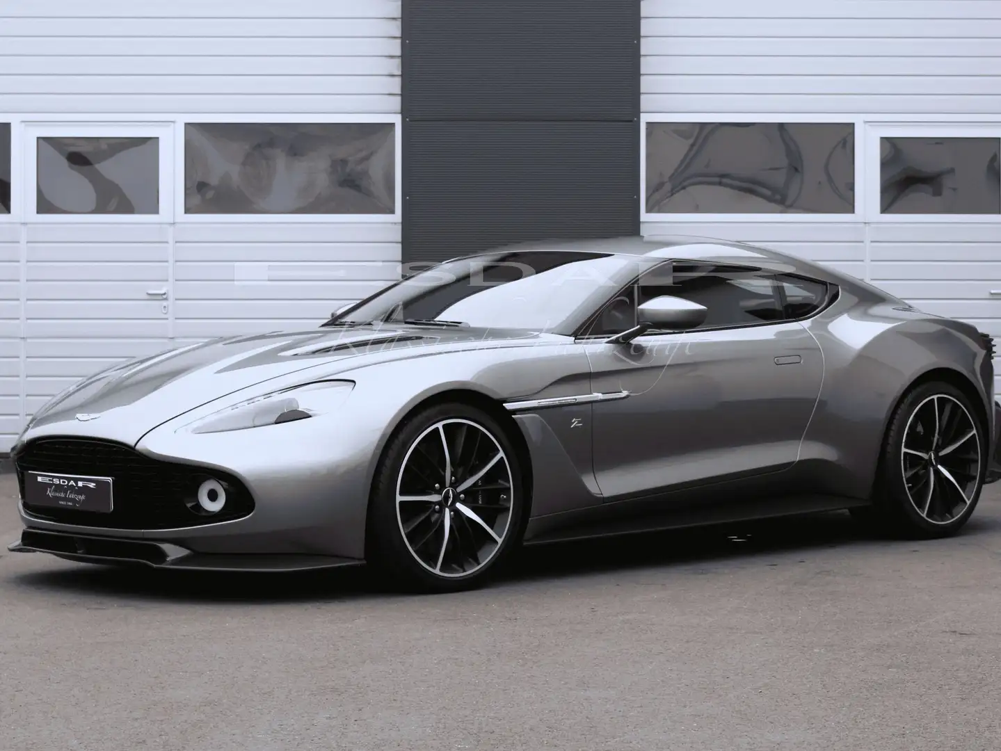 Aston Martin Vanquish Zagato Silber - 1