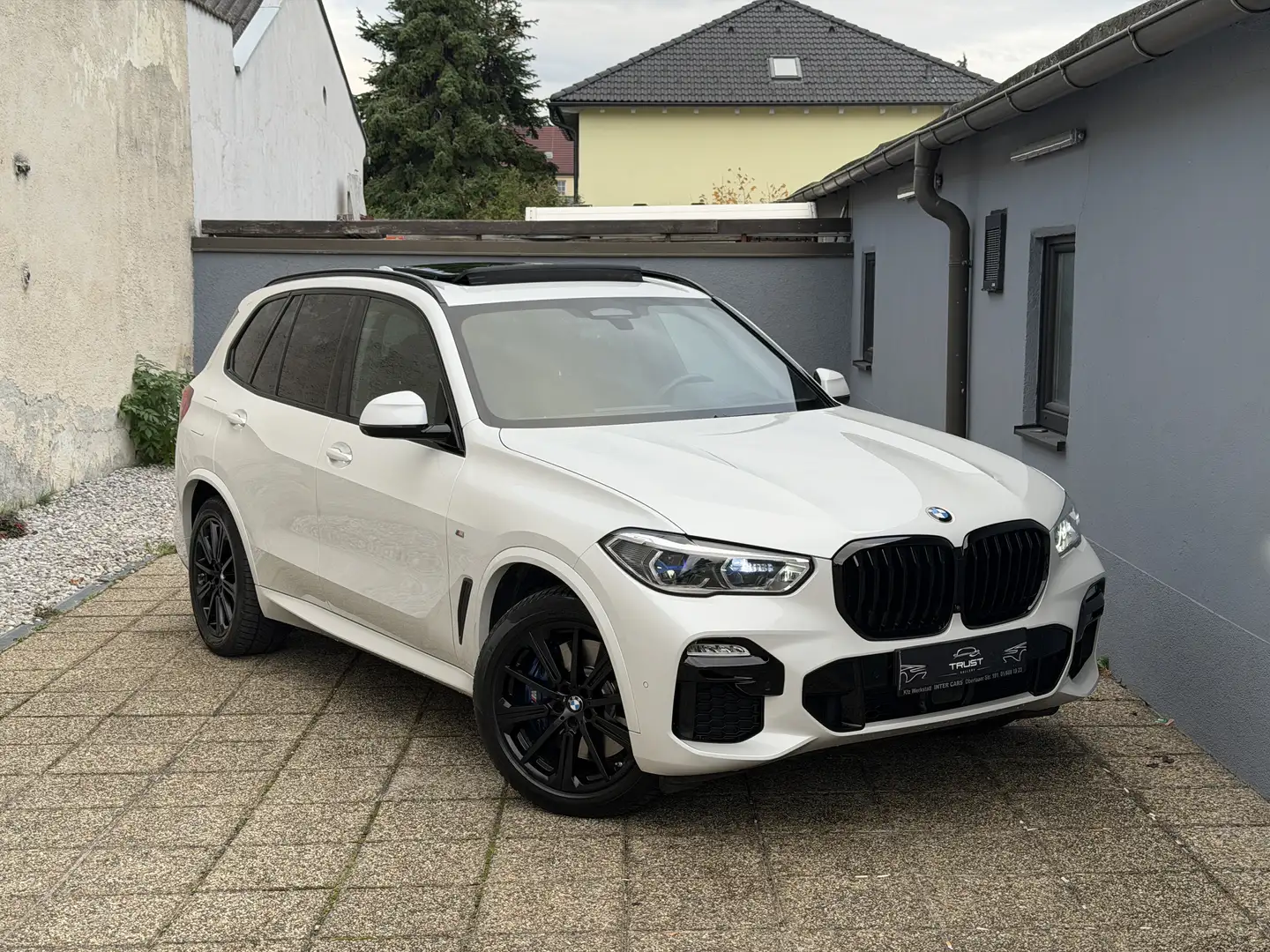 BMW X5 xDrive45e PHEV Aut. Weiß - 1