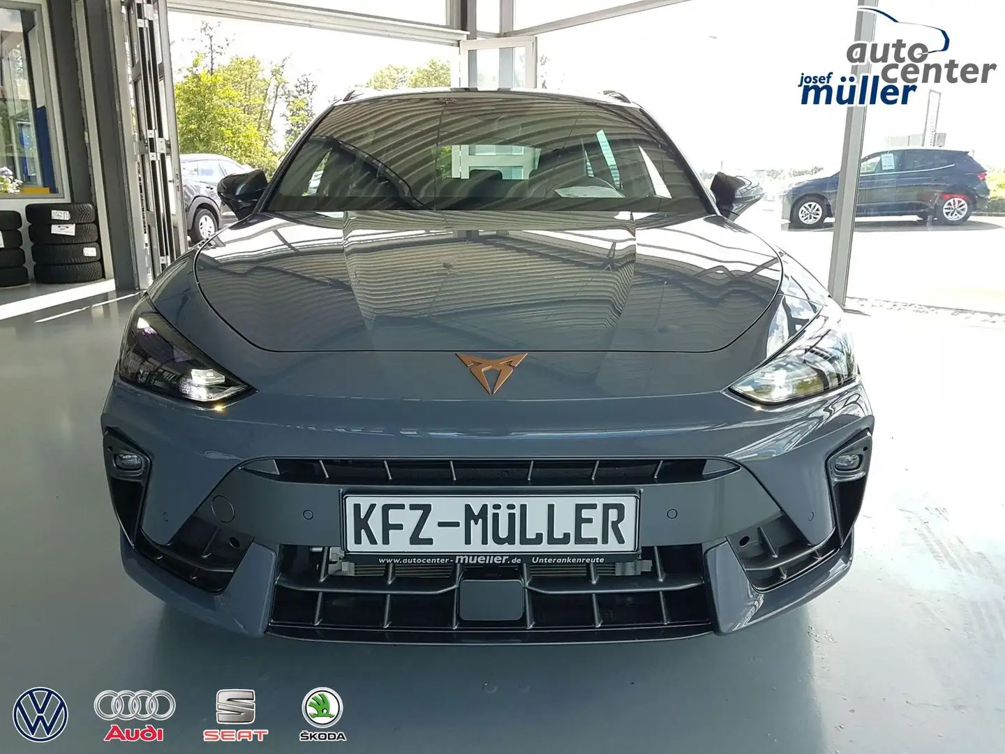 CUPRA Leon Sportstourer ST 1,5 eTSI DSG" AHK schw."... Grau - 2
