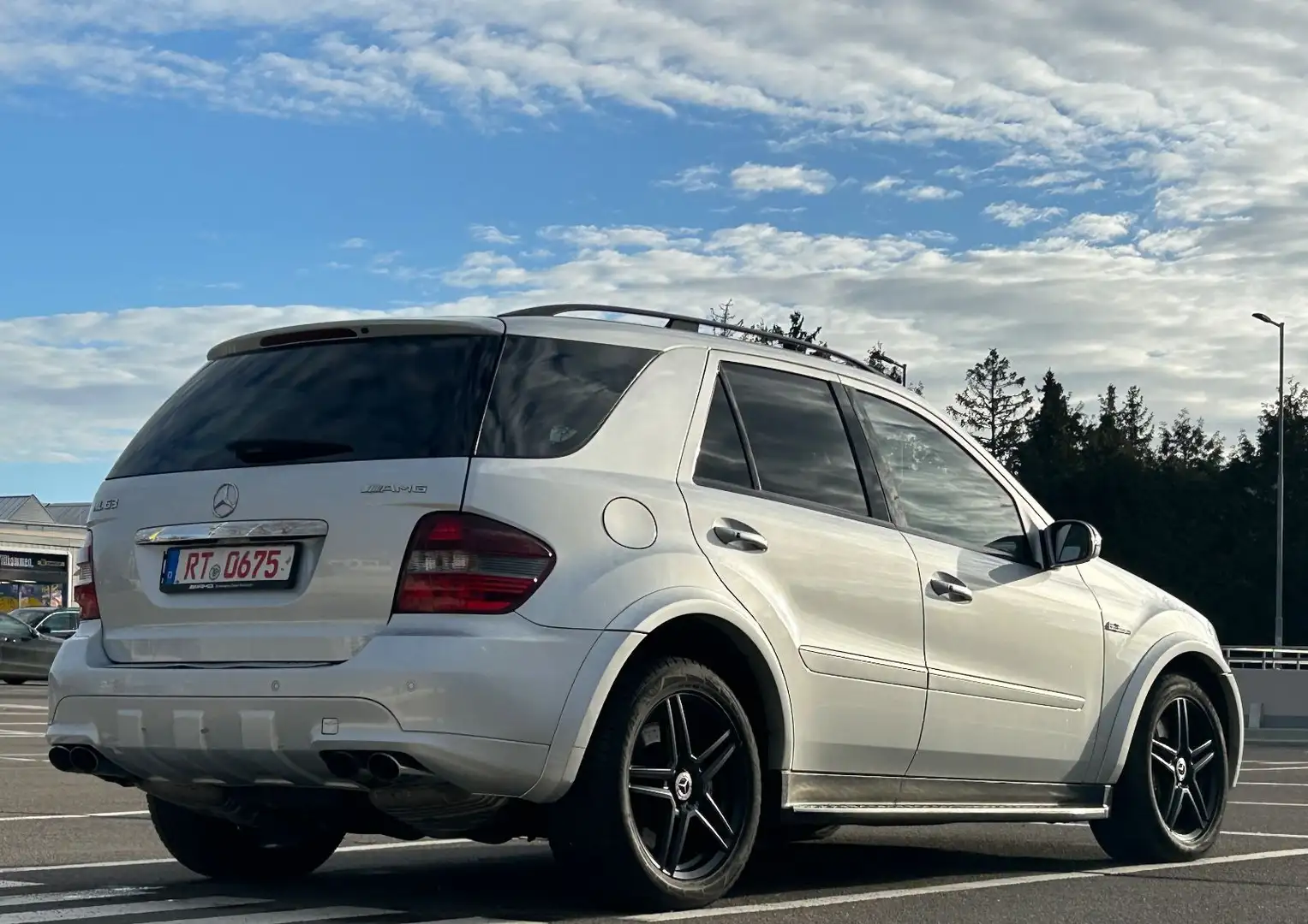 Mercedes-Benz ML 63 AMG Plateado - 2
