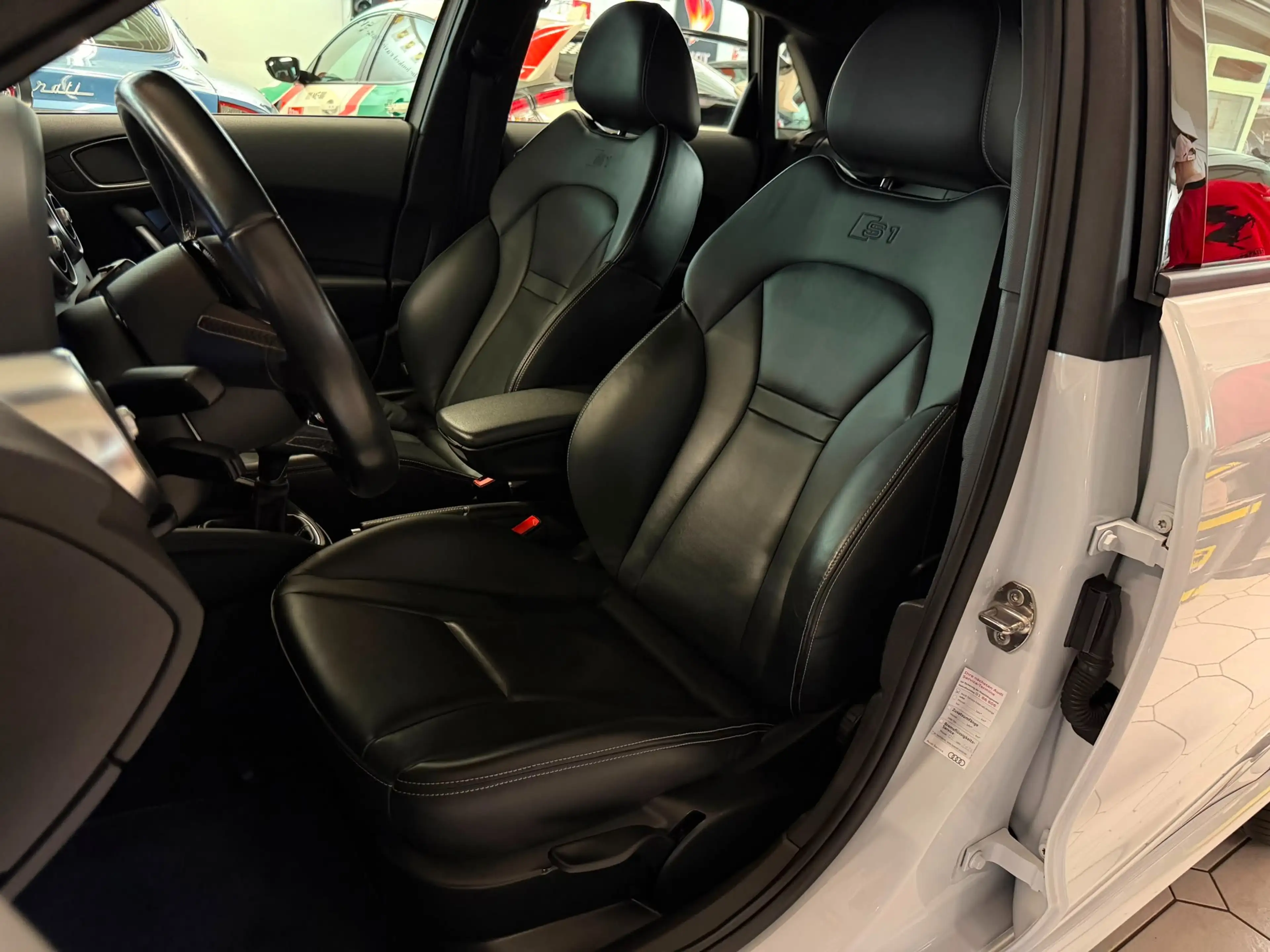 Audi S1 2.0 TFSI quattro — photo 10