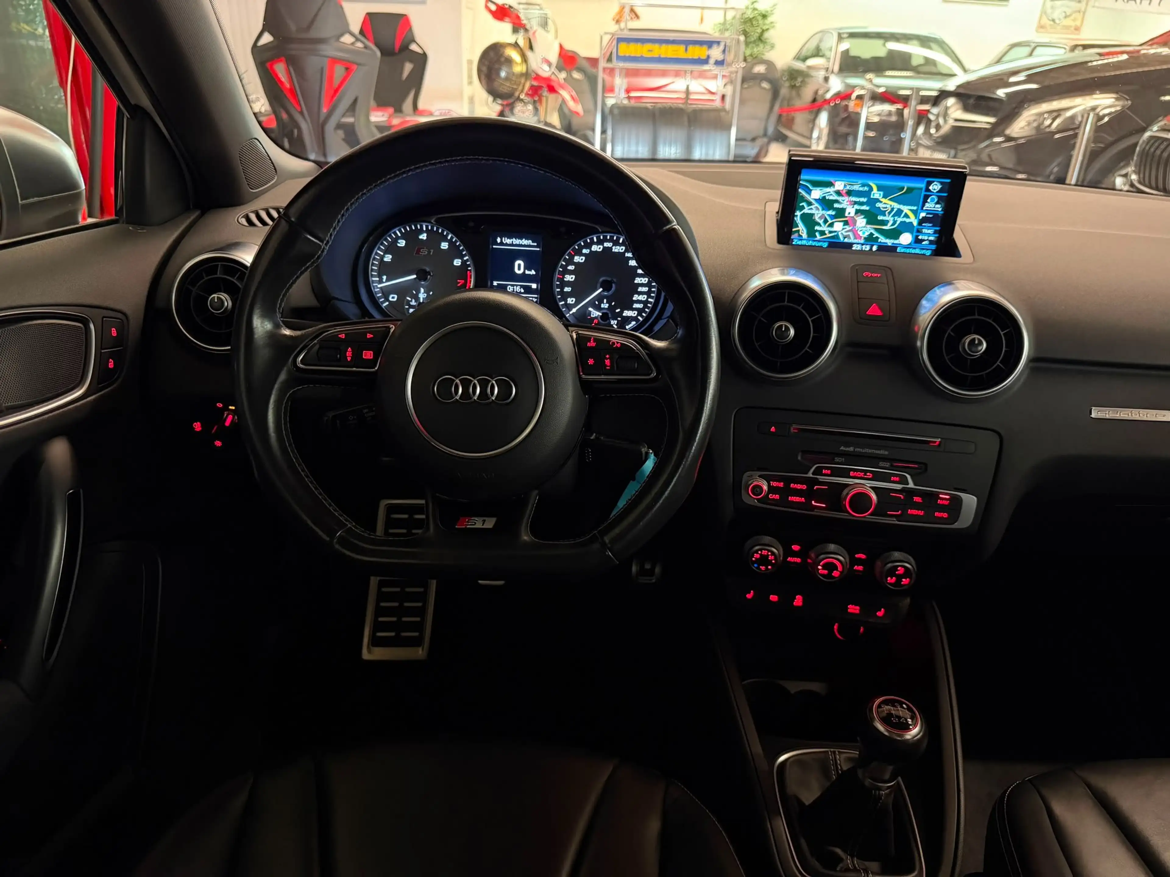 Audi S1 2.0 TFSI quattro — photo 8