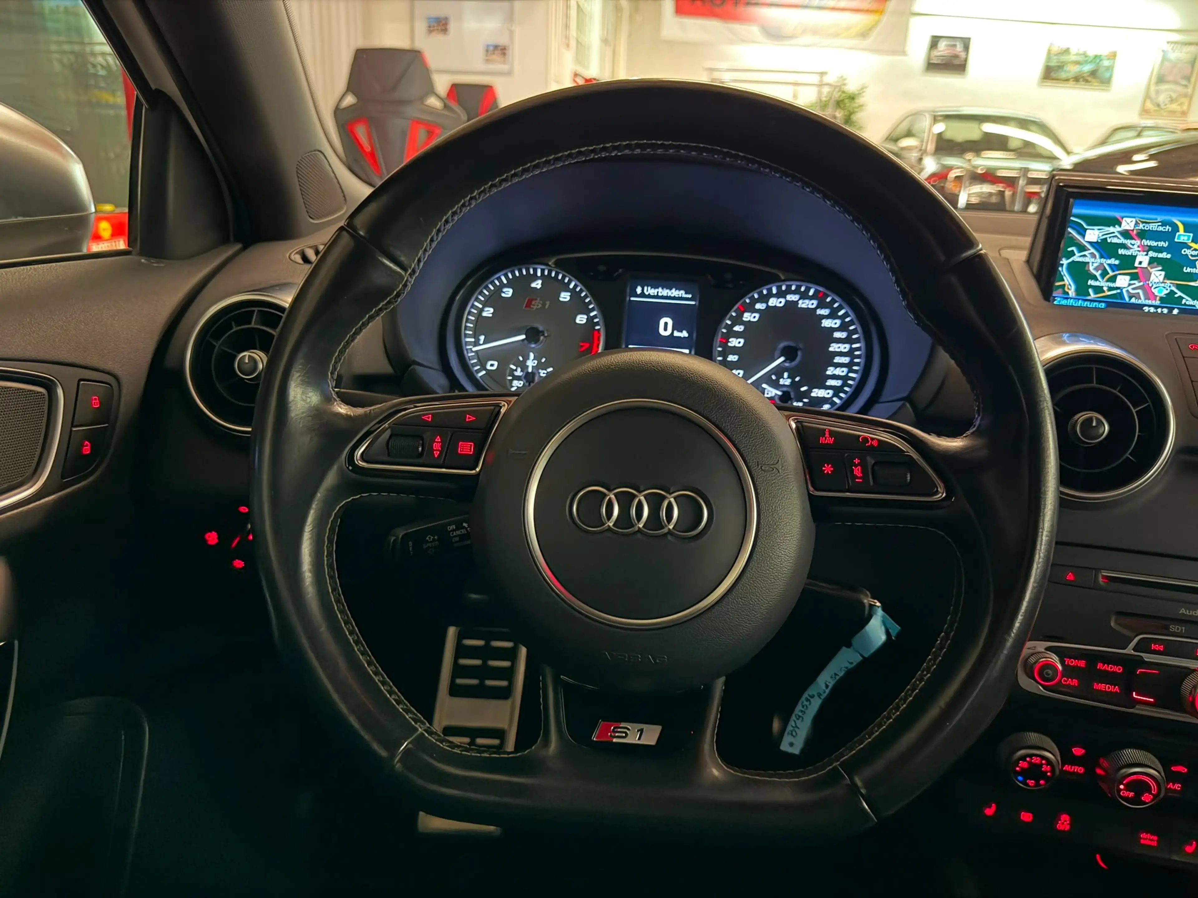 Audi S1 2.0 TFSI quattro — photo 9