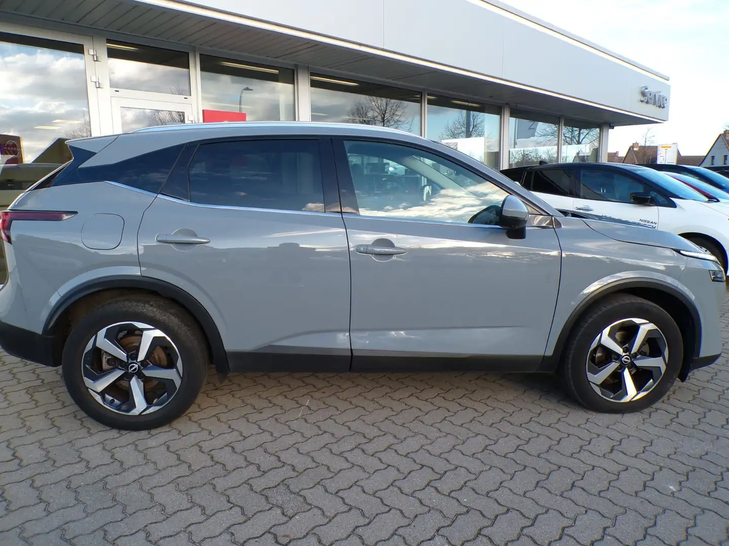 Nissan Qashqai 1.3 DIG-T MHEV N-Connecta NAVI KAMERA SITZHEIZUNG - 2