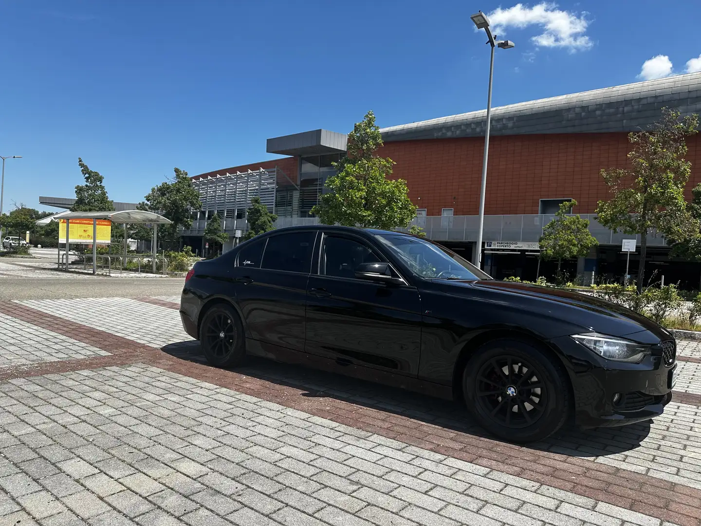 BMW 316 316d Business auto - 1