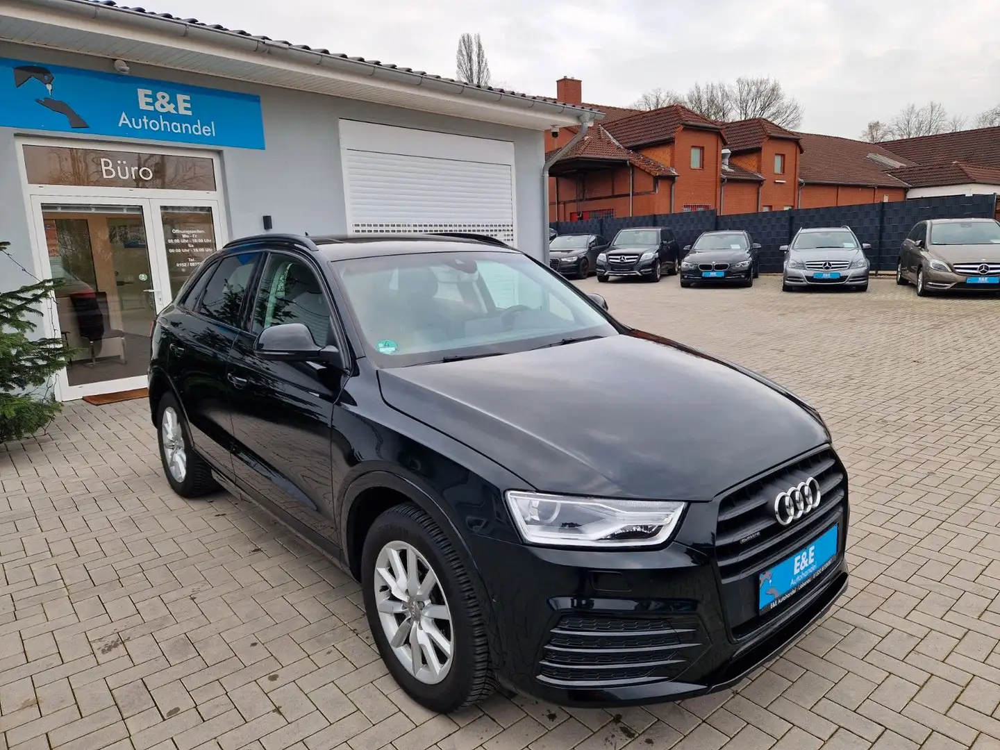 Audi Q3 quattro+S line+AUtomatik+Leder+Xenon+HU neu Noir - 1