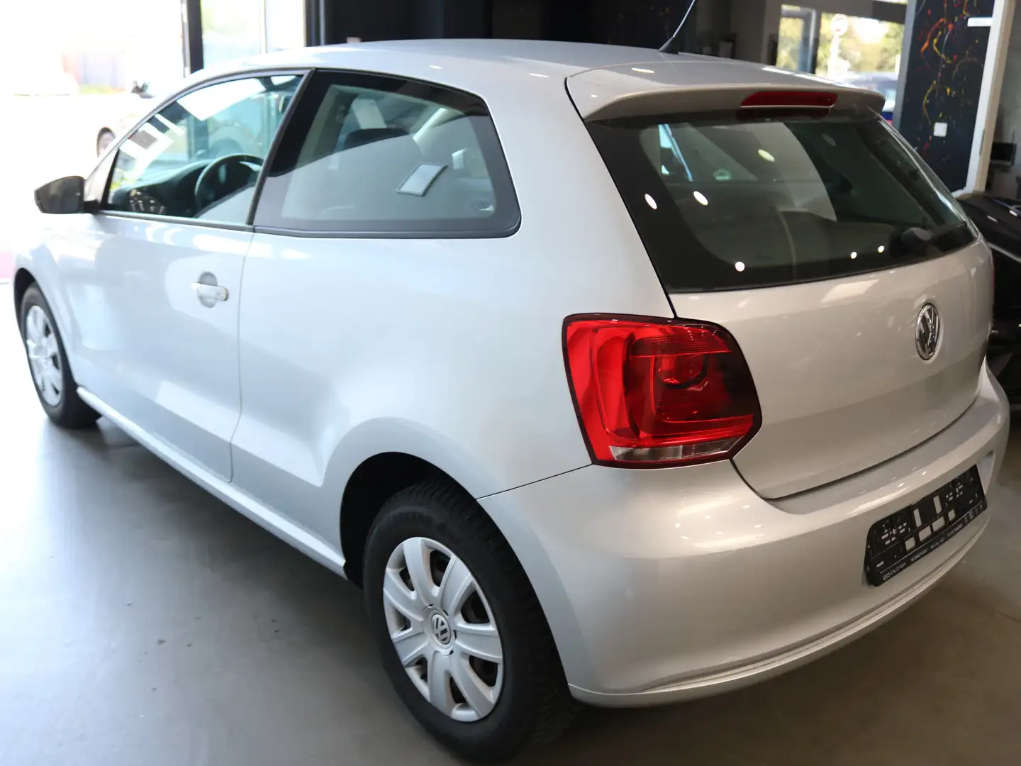 Volkswagen Polo Trendline*1.Hand*TÜV Neu*Klima*TOP* Gris - 2