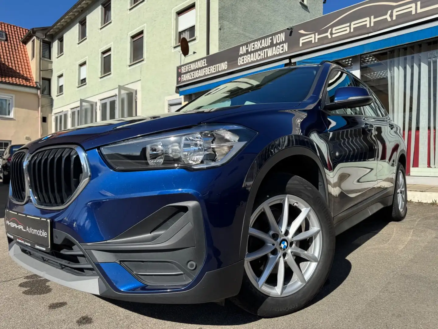 BMW X1 sDrive 18 d Advantage*Automatik*Navi*LED*AHK* Bleu - 1