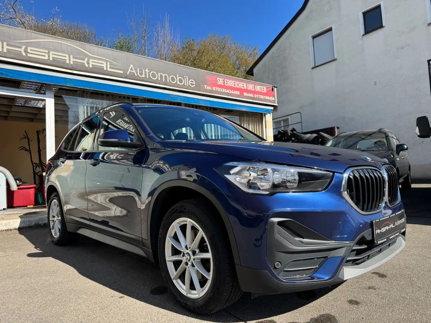 BMW X1 sDrive 18 d Advantage*Automatik*Navi*LED*AHK* Bleu - 2